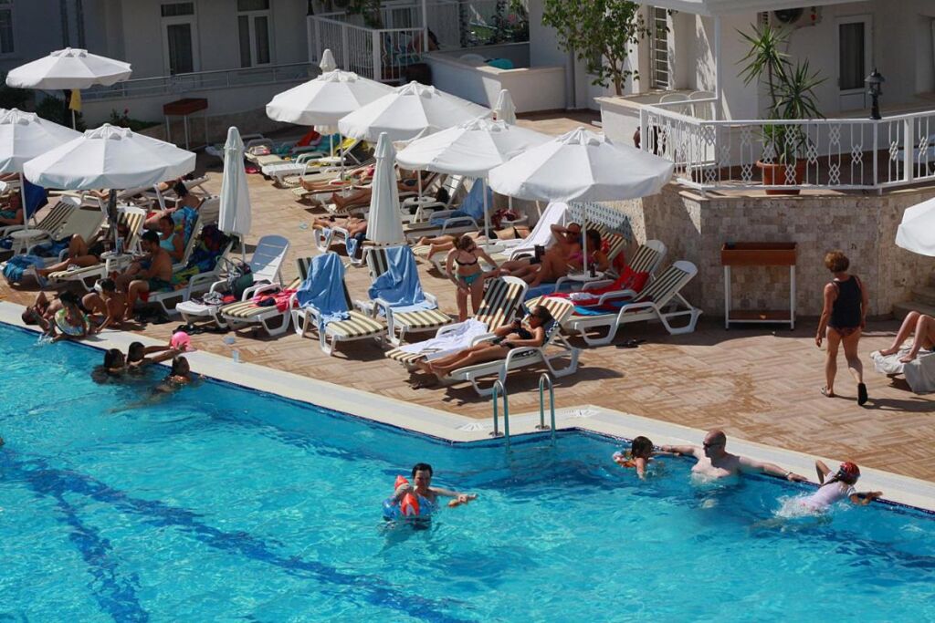  basen w Hotel Merve Sun & SPA, fot. booking.com