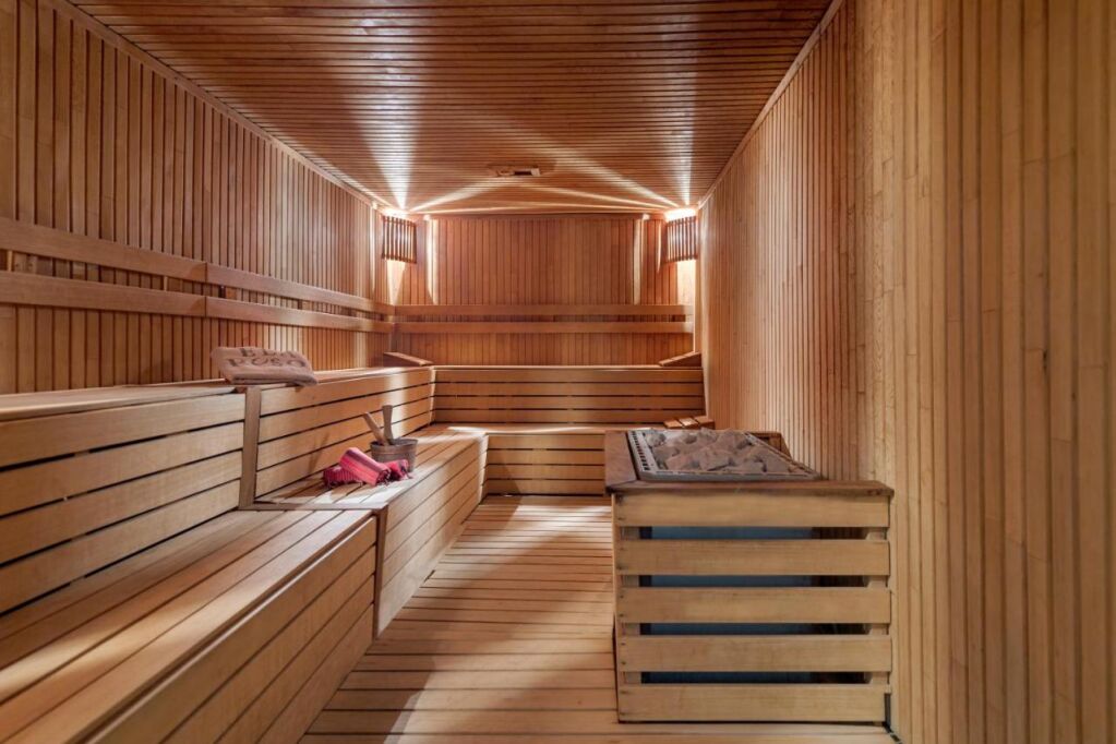 sauna w Ela Excellence Resort Belek, fot. booking.com