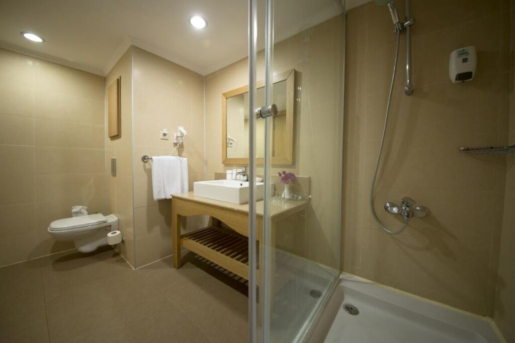  łazienka w Limak Arcadia Sport Resort, fot. booking.com
