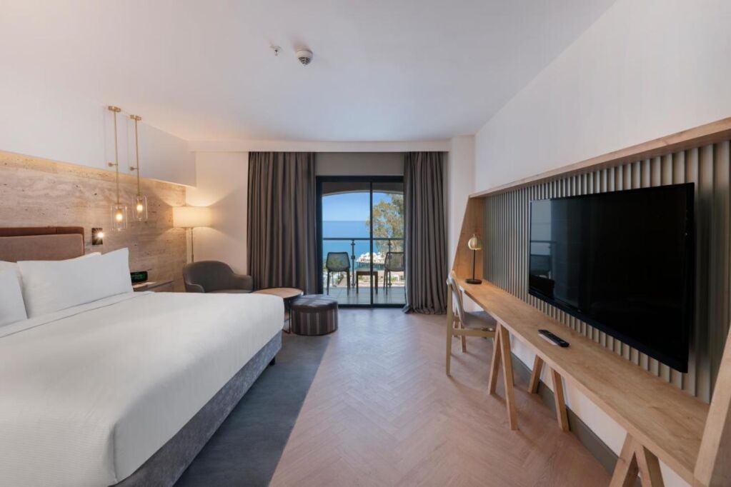   pokój w Hotel DoubleTree By Hilton Antalya-Kemer, fot. booking.com