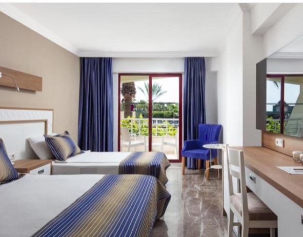 pokój w Galeri Resort Hotel - Ultra All Inclusive, fot. booking.com