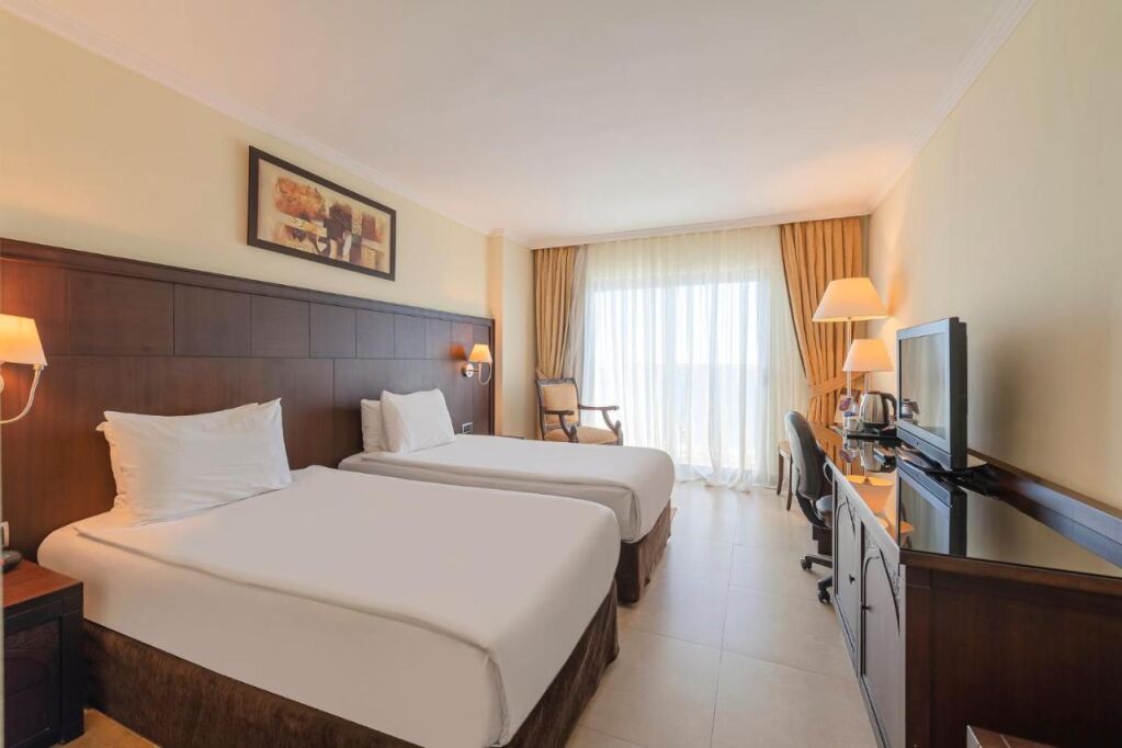  pokój w Crowne Plaza Antalya, an IHG Hotel, fot. booking.com